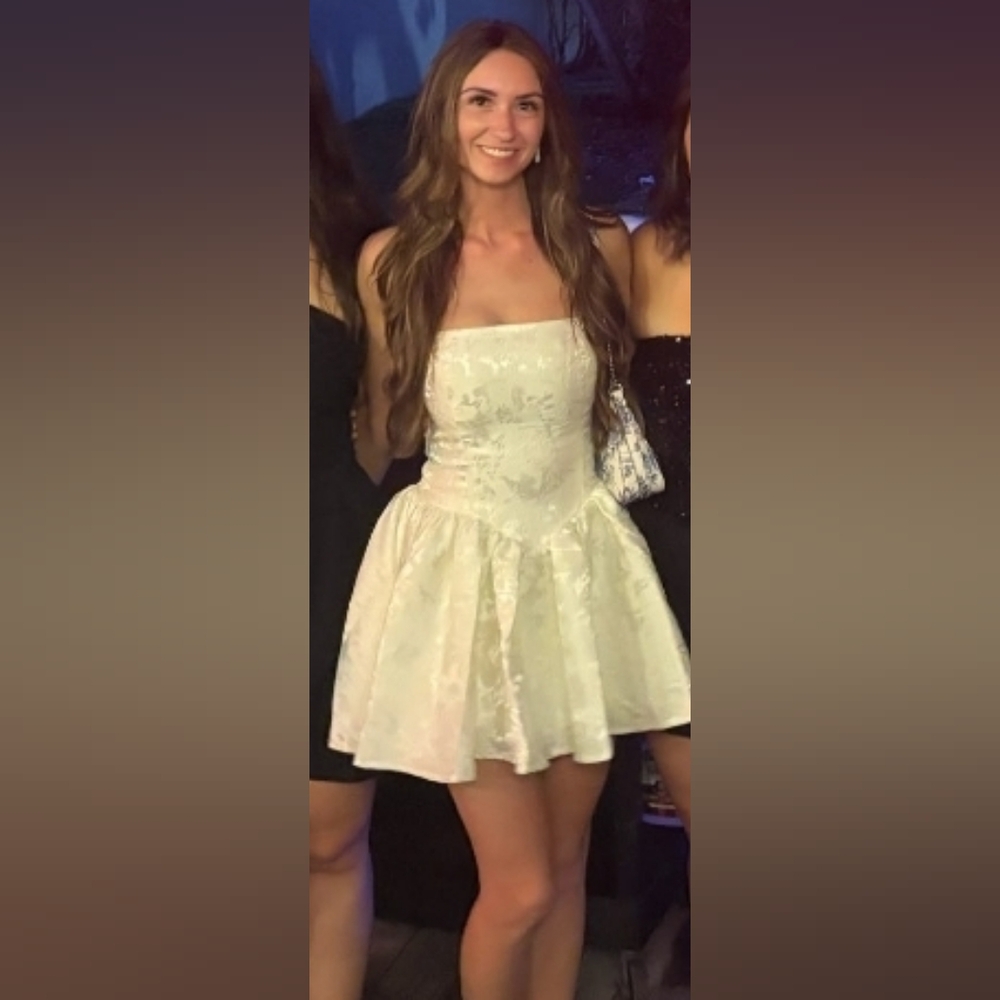 Chic Cream Strapless Mini Dress